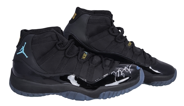 Michael Jordan Signed Pair of Nike Air Jordan XI Retro Sneakers (UDA) 